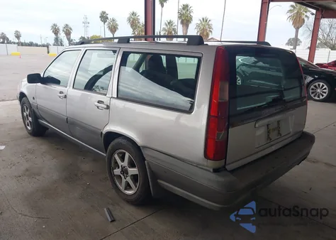 1999 Volvo V70 Xc z USA, uszkodzony, nr VIN YV1LZ56D3X2617721